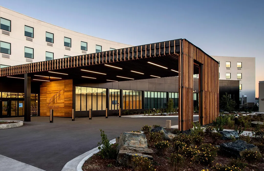Wyndham Garden Winnipeg Airport-1